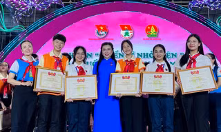 Các bạn nhỏ tự hào tham gia Liên hoan Chiến sĩ nhỏ Điện Biên toàn quốc