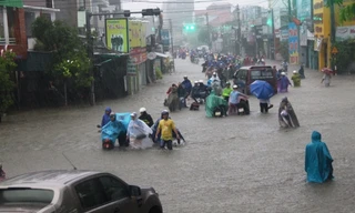 Bão Yinxing gần ở mức siêu bão tiến về biển Đông, miền Trung mưa lớn diện rộng