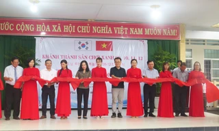 Hàn Quốc tặng 4 khu vui chơi thiếu nhi và 3 phòng học vi tính cho học sinh Phú Yên 