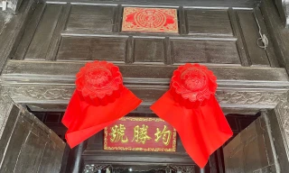 Yếu tố tâm linh sau đôi mắt cửa treo dọc phố cổ Hội An