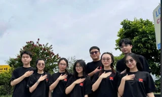 Thêu Việt Nam lên ngực 