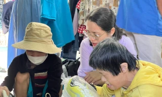 Gần Sát Tết, ghé một nơi ‘Ai cần thì lấy, ai có thì cho’