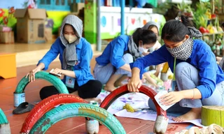 Mang xuân đong đầy đến vùng cao Quảng Nam