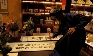 Ông đồ 9X - Ảnh Thu Loan Nguyễn 