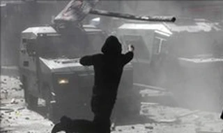 Sinh viên Chile gây bạo loạn đòi cải cách giáo dục