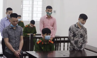 Các bị cáo tại tòa sơ thẩm.