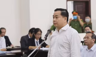 Phan Văn Anh Vũ trong một phiên tòa tại Hà Nội.