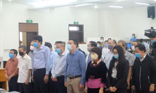 Các bị cáo tại tòa.