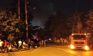 Khống chế đám cháy dữ dội trong Khu công nghiệp Tân Tạo