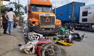 Tài xế container vi phạm nồng độ cồn, đâm liên hoàn xe máy ở Hải Phòng