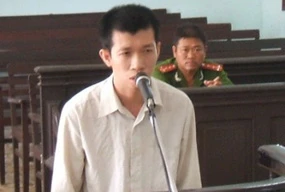 Đâm người tình vì bị chê 'yếu'