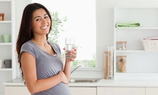 Nước rất quan trọng với sinh đẻ và thai nghén