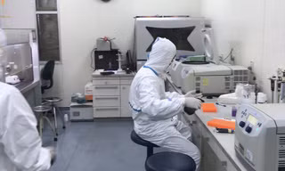 Phát hiện trường hợp nghi mắc COVID-19 đi đường mòn từ Trung Quốc vào Việt Nam