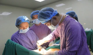 Cắt u vú khổng lồ, căn bệnh dễ bị chẩn đoán nhầm