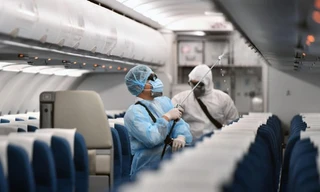 Việt Nam sẽ cử ê kíp đi theo bệnh nhân phi công trên chuyến bay về nước
