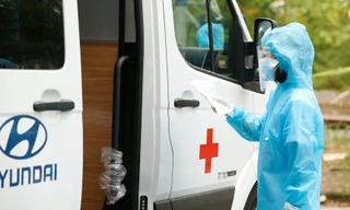 Hỗ trợ nhân lực, thiết bị điều trị 2 sản phụ mắc COVID-19