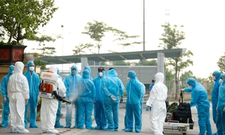 Đoàn công dân từ Guinea Xích đạo về nước ngày 29/7 Ảnh: Như Ý