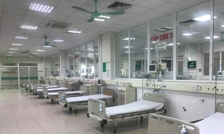 BV Bệnh Nhiệt đới T.Ư chuẩn bị giường bệnh phòng dịch xâm nhập VN. Ảnh: T.Hà