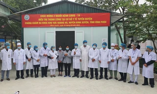 Hai bệnh nhân vừa được xuất viện