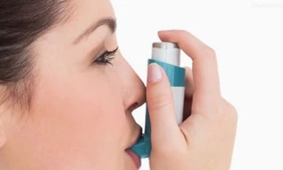 Khám và phát thuốc miễn phí cho bệnh nhân hen phế quản