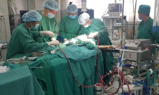 Phi công người Anh tiên lượng xấu, hai người muốn hiến phổi cứu bệnh nhân