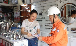 Giá điện tăng; lãi suất ngân hàng thấp kỷ lục