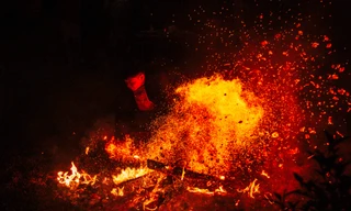 Huyền bí phong tục nhảy lửa của người Dao đỏ ở Hà Giang