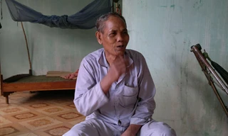 Già làng MLá Oi HViêng nói: “Chuyện của hai nhà đó còn làm vất vả cái đầu nhiều người lắm”