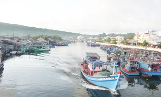 Tàu của ngư dân đang khổ sở vì giá dầu trong nước quá cao