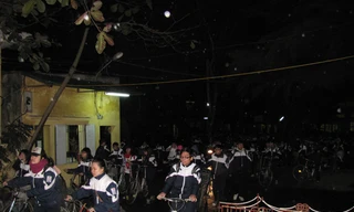 Không thể ‘nhốt’ học sinh đến 19h