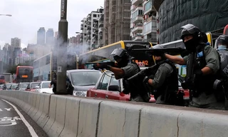 Hàng ngàn người Hong Kong xuống đường phản đối luật mới