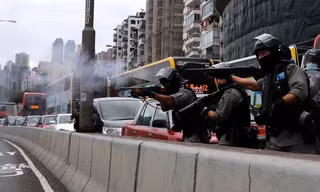 Hàng ngàn người Hong Kong xuống đường phản đối luật mới