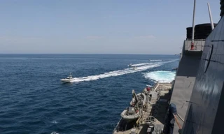 Bốn tàu Iran bị Mỹ tố là tiến quá gần tàu Hải quân Mỹ hôm 15/4