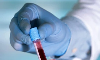 Nhóm máu có thể là một yếu tố ảnh hưởng đến nguy cơ nhiêm Covid-19. (Ảnh: SCMP)