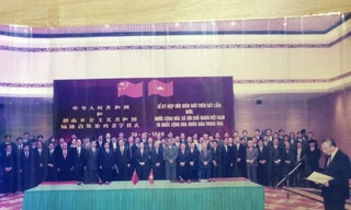 Lễ ký Hiệp ước biên giới Việt - Trung vào ngày 30/12/1999. (Ảnh tư liệu) 