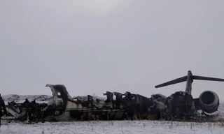 Hình ảnh xác chiếc máy bay Mỹ vừa rơi ở Afghanistan