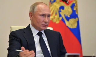 Ông Putin họp trực tuyến với các quan chức chính phủ Nga ngày 15/4. (Ảnh: Reuters)