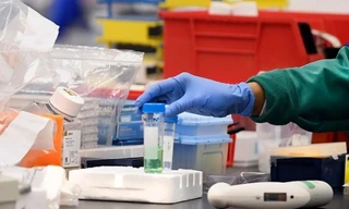 Các nhà khoa học khắp thế giới đang chạy đua điều chế vắc-xin Covid-19. (Ảnh: SCMP)