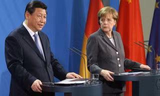 Thủ tướng Đức Angela Merkel trong một cuộc họp báo chung với Chủ tịch Trung Quốc Tập Cận BÌnh. (Ảnh: AP)