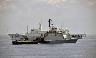 Bức ảnh do Hải quân Indonesia chụp một tàu hải cảnh Trung Quốc hiện diện ở khu vực quần đảo Natura vào tháng 6/2016