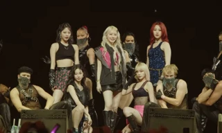 LE SSERAFIM tại Coachella 2024 tuần 2 bị nghi hát nhép nhưng cố giả vờ hát live