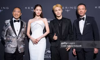 Yoona SNSD và Lay EXO tại LHP Cannes: Chung khung hình nhưng ít tương tác