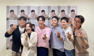 F5 "Hospital Playlist" hội ngộ tại fan meeting của Yoo Yeon Seok, fan chỉ mong điều này