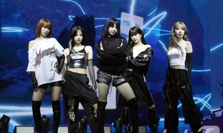 LE SSERAFIM một lần nói hết về ồn ào hát live lẫn thái độ tại showcase "Crazy"