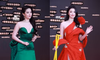 Thảm đỏ Đêm hội Tầm nhìn Weibo: Lưu Diệc Phi "gánh" outfit, Bạch Lộc đoan trang