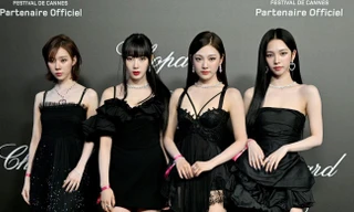 aespa hóa thiên nga đen, tạo hình "lên hương" trong sự kiện tại LHP Cannes 2023