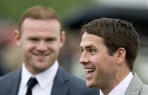 Michael Owen bị chỉ trích vì phát ngôn kiêu ngạo