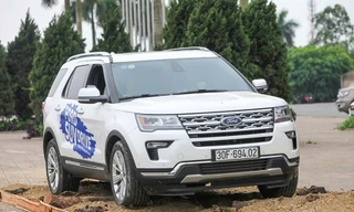 Ford Explorer bị triệu hồi do lỗi trụ A