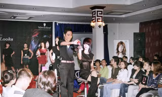 Nhà tạo mẫu tóc Quang BaLan: “Một nghề cho chín…”