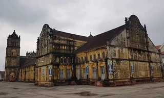 Nhà thờ chính toà Bùi Chu 134 năm tuổi. Ảnh: M.Đ